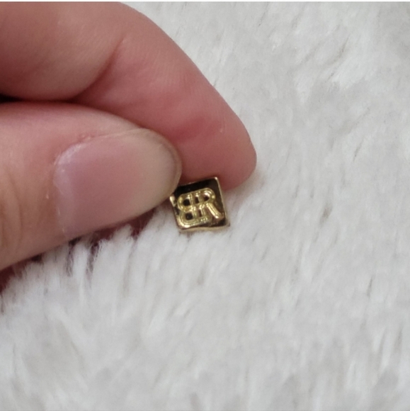 Banana Republic Blue and Clear Beaded Necklace! - Picture 3 of 8